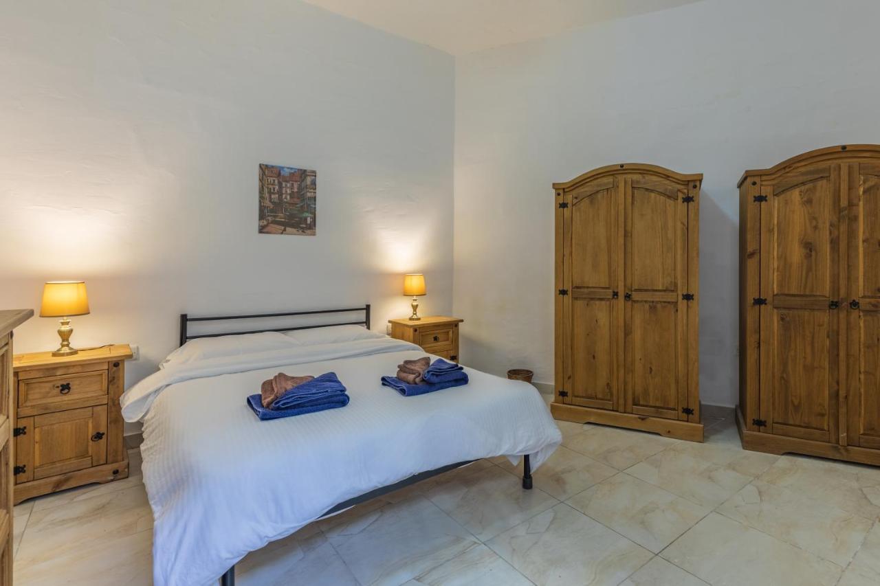 Bormla - Comfortable Two Bedroom Apartment Cospicua Dış mekan fotoğraf