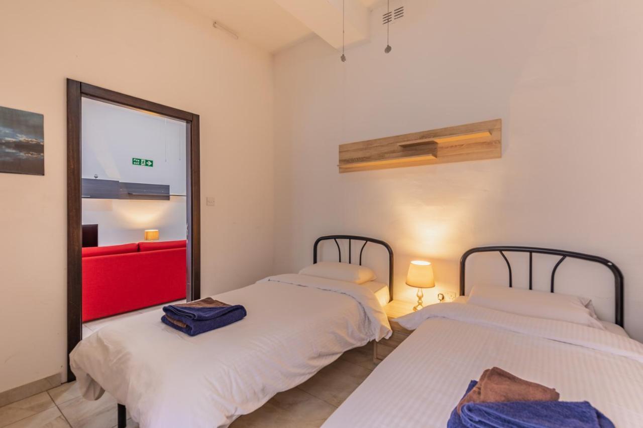 Bormla - Comfortable Two Bedroom Apartment Cospicua Dış mekan fotoğraf