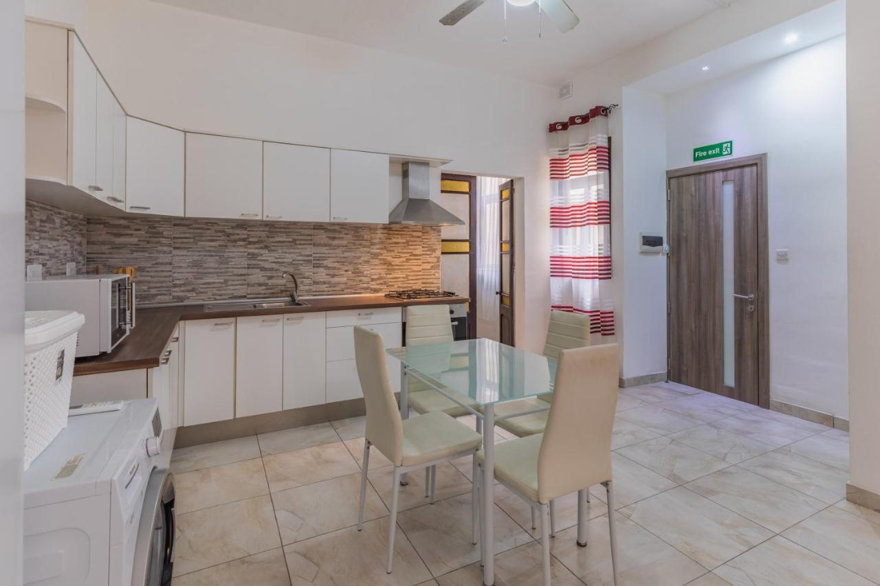 Bormla - Comfortable Two Bedroom Apartment Cospicua Dış mekan fotoğraf