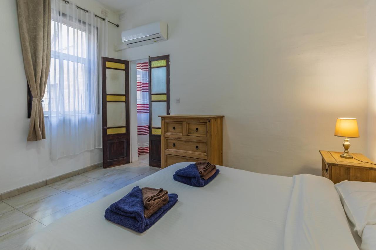 Bormla - Comfortable Two Bedroom Apartment Cospicua Dış mekan fotoğraf